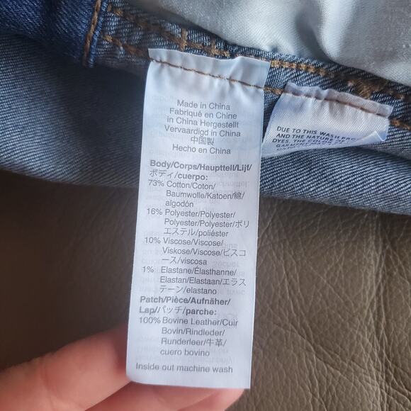 Madewell 10" High-Rise Roadtripper Jeans in Ridgefield Wash: Zip-Front Edition - Picture 7 of 16